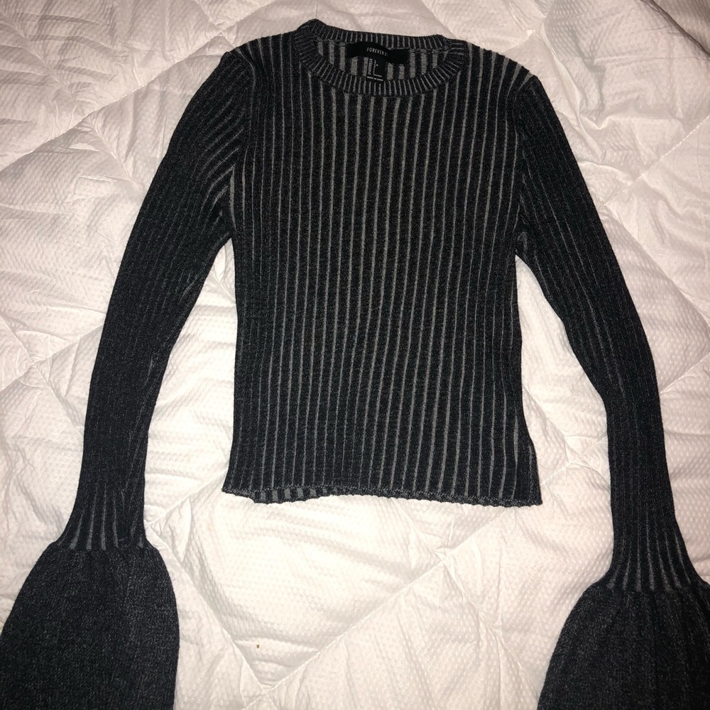 F21 Charcoal Ribbed Sweater w Bell Sleeves
